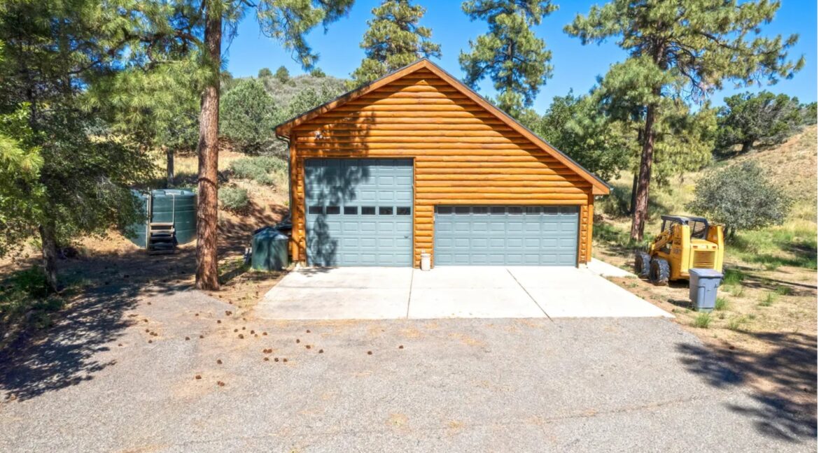 5500 Lonesome Hawk Dr 86305 8